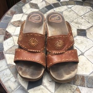 Well Loved Dansko sandals - size 36